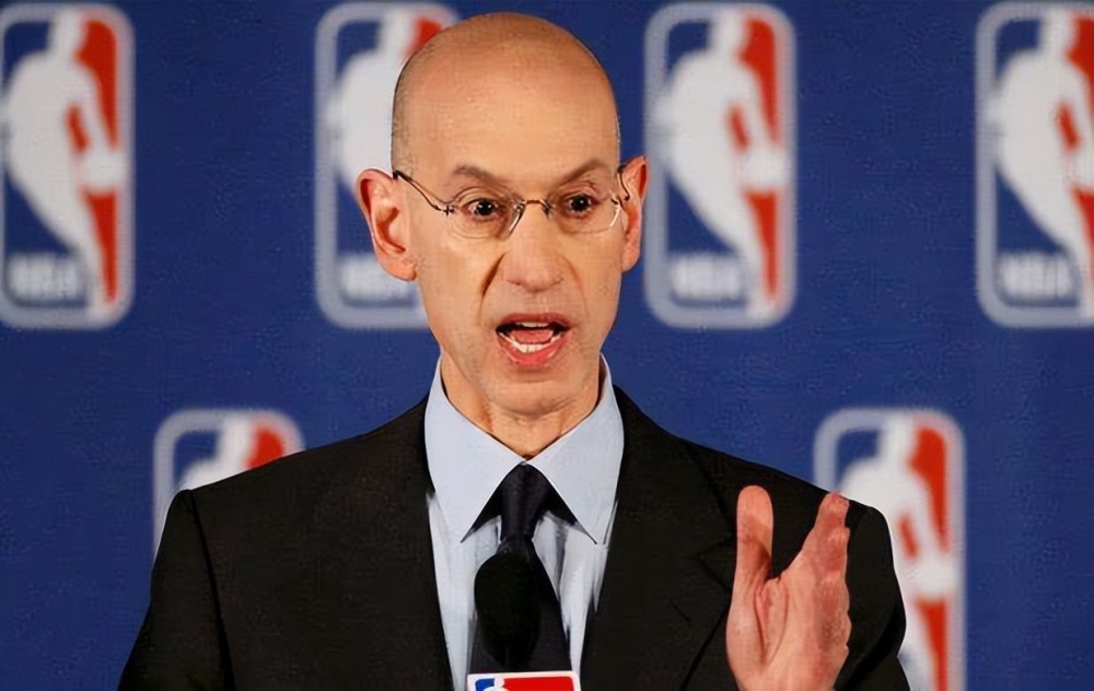 在控场方面，肖华让NBA提升了好几个档次，只是不知道球员高兴不