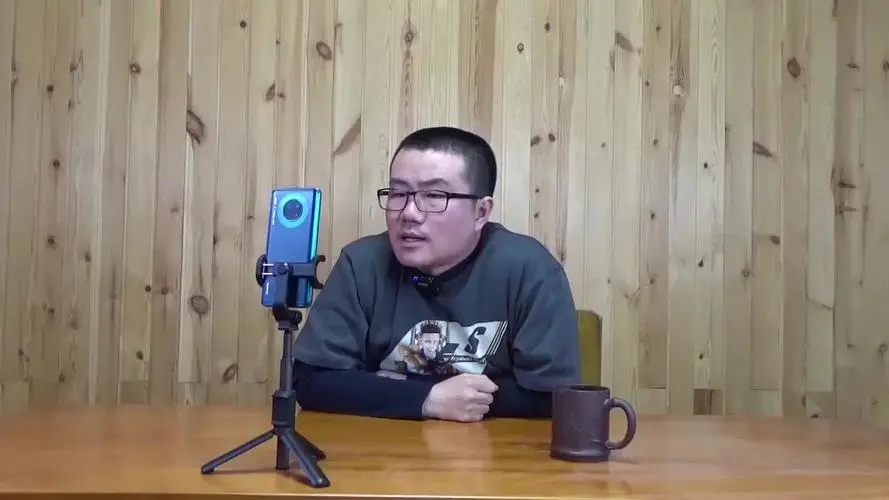 徐静雨执教男篮真的比乔尔杰维奇强吗？拿爱好抢饭碗这事谁都知道结果